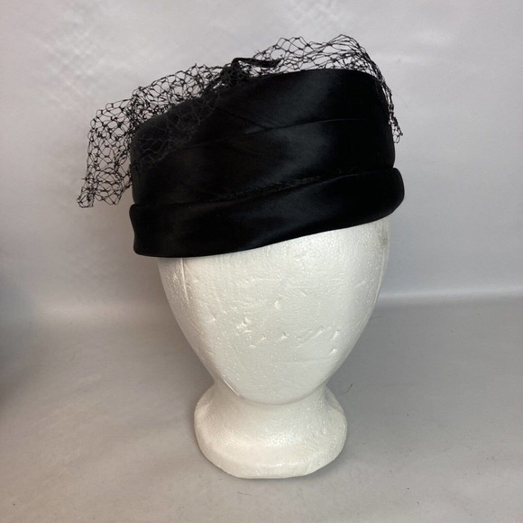 Vintage Accessories - Vintage Womens Black Pillbox Style Hat One Size Classy Evening Dressy Formal